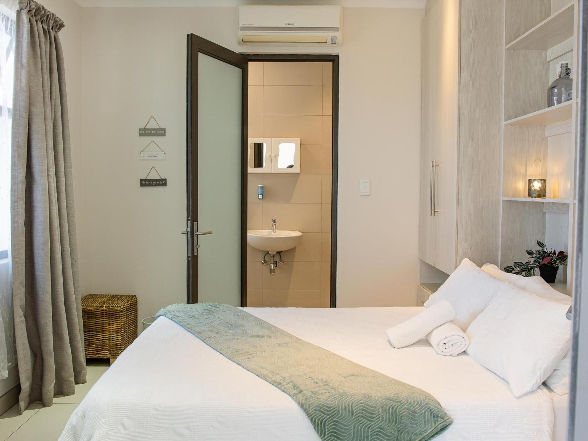 Rieks Van Der Walt Self-Catering Apartment Windhoek Bagian luar foto