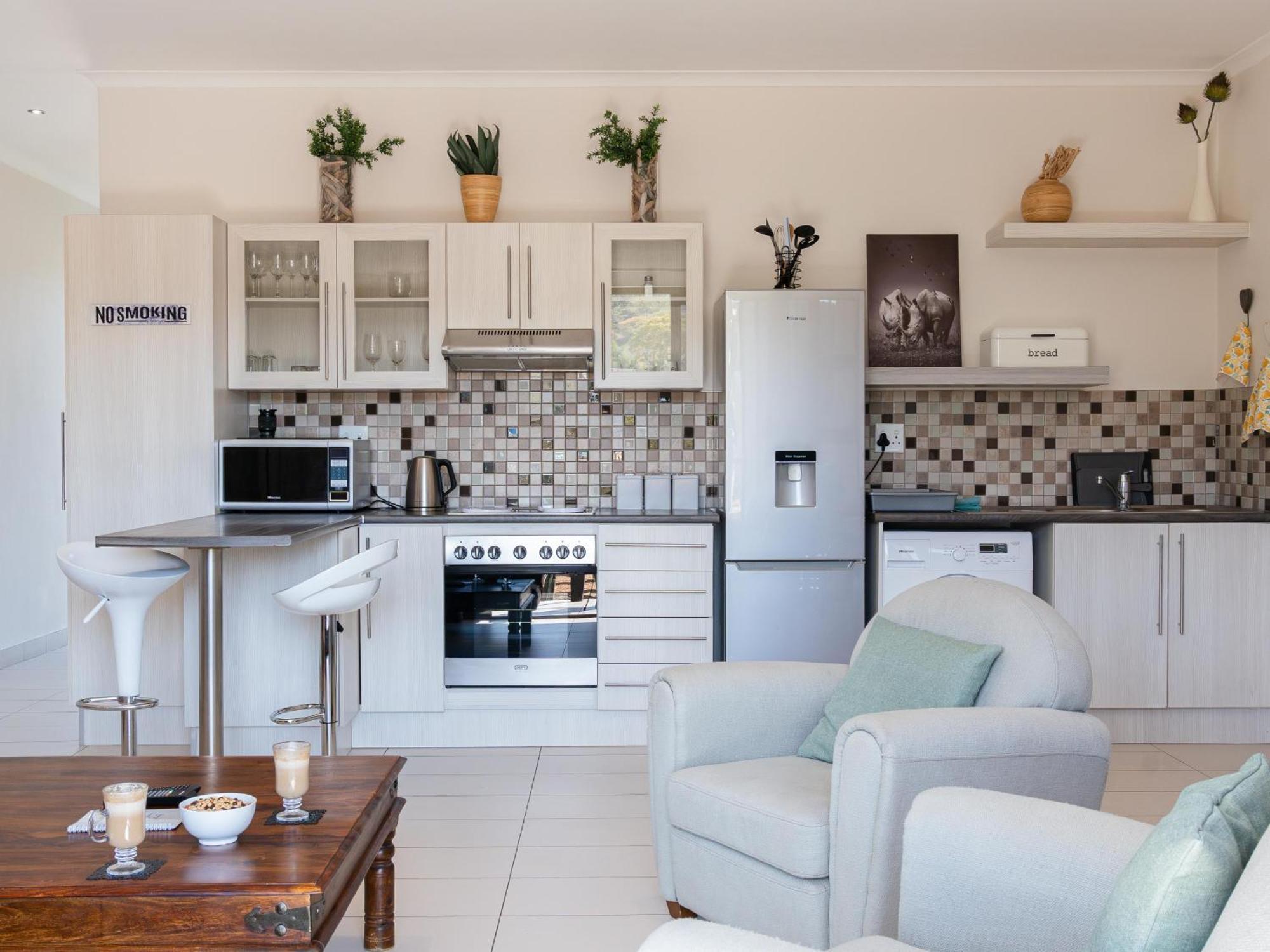 Rieks Van Der Walt Self-Catering Apartment Windhoek Bagian luar foto